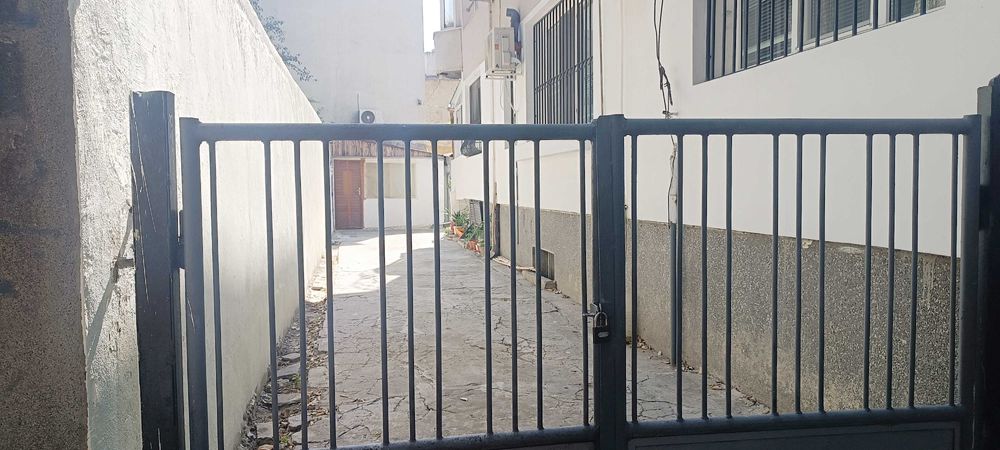 Дава се под наем Тристаен апартамент в Варна, Център - 101 кв.м за 897.6 € - Снимка #13