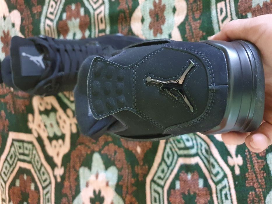 Jordan 4 black cat 44,5