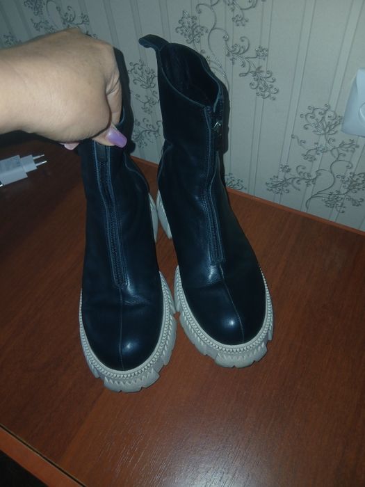 Продам осенние сапожки