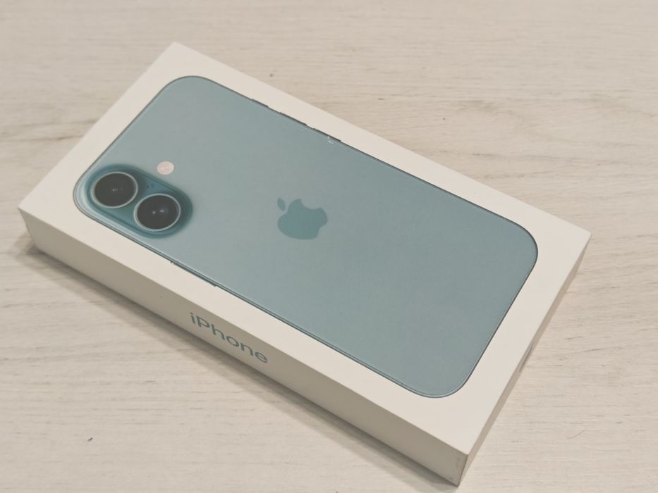Нов iPhone 16 128 GB 24 м гаранция