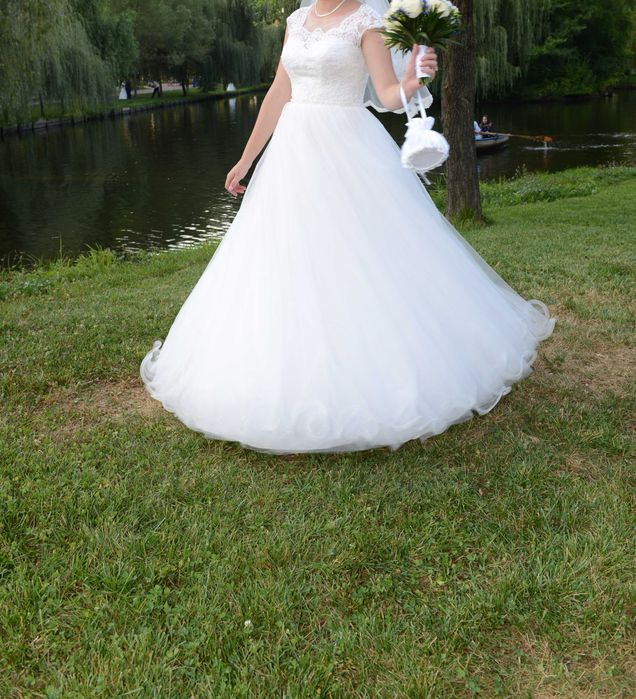 Rochie de mireasa marimea 46
