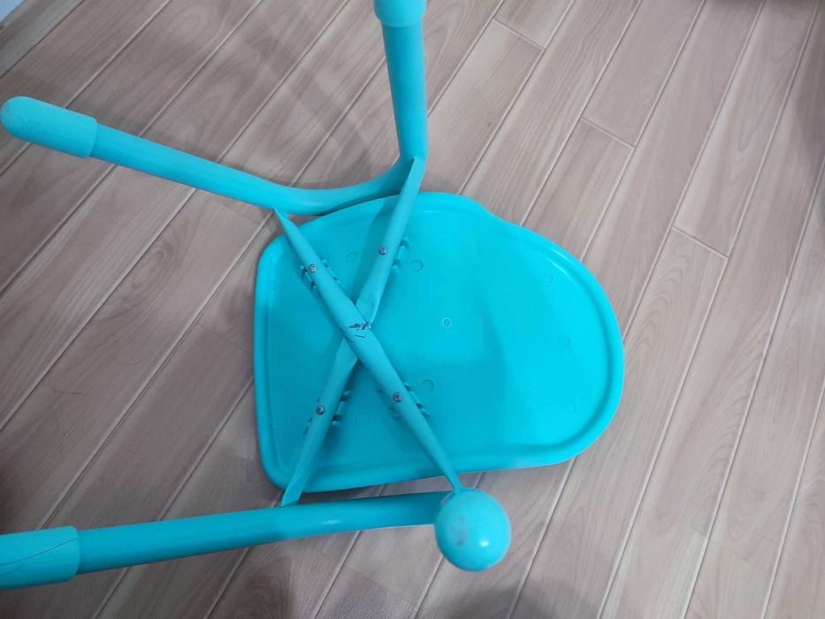 Детско столче за сядане и игри помощна маса и офис стол