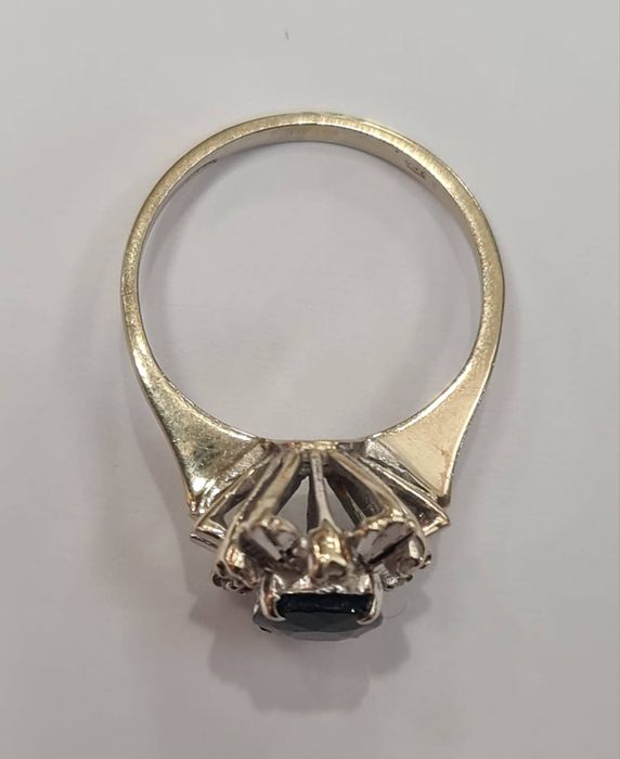 Inel din aur alb 18k, cu safir natural si diamante naturale, IAU828
