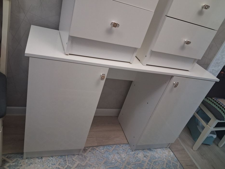 Комод с тумбой (в отличном состоянии)