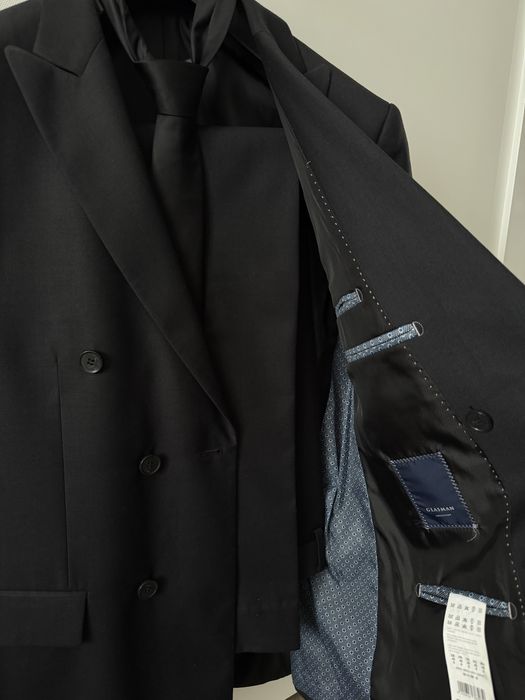 Продам костюм черный Glassman