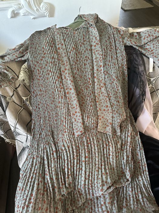 Продается платья