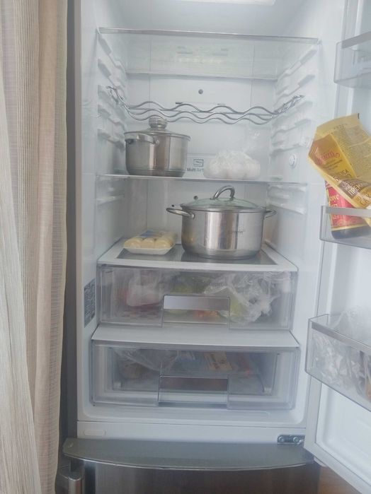 Холодильник LG. Самовывоз