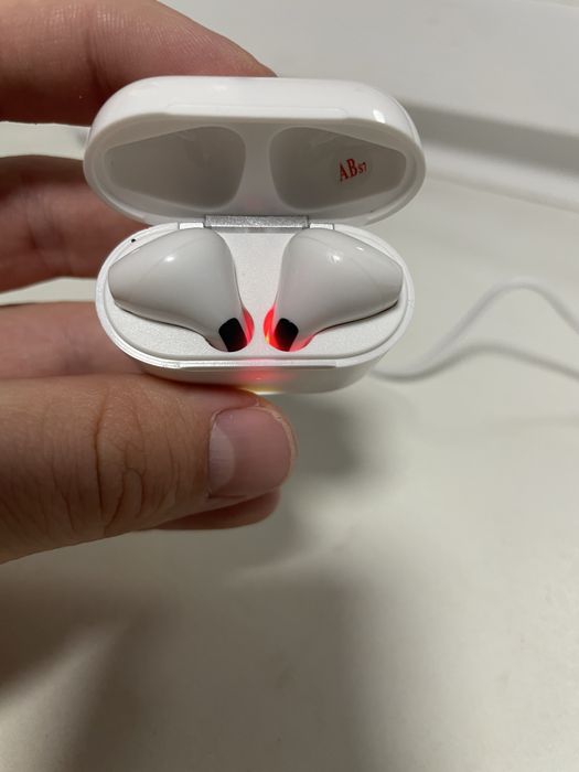 Airpods китай (левый плохо конектиться)