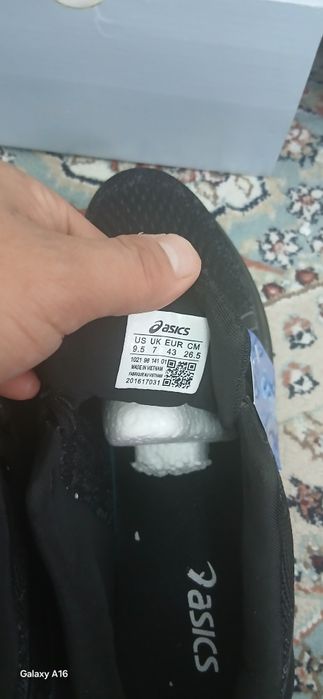 Продам красовки новые