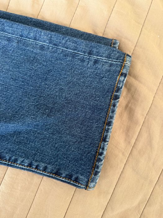 Джинсы Levis синие. Новые.