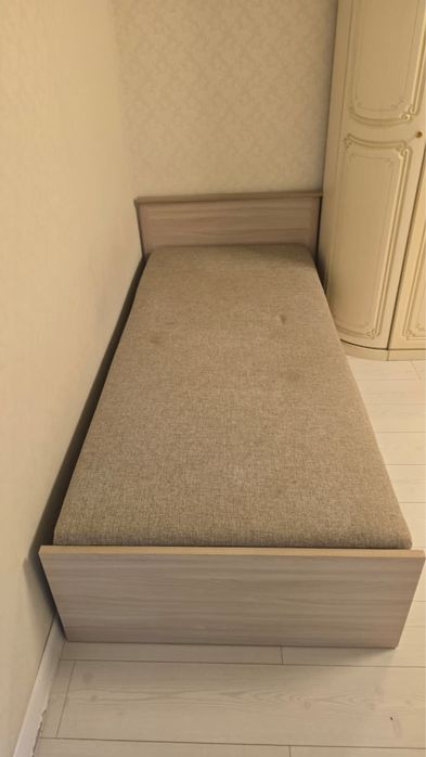 Продам односпальная  кровать