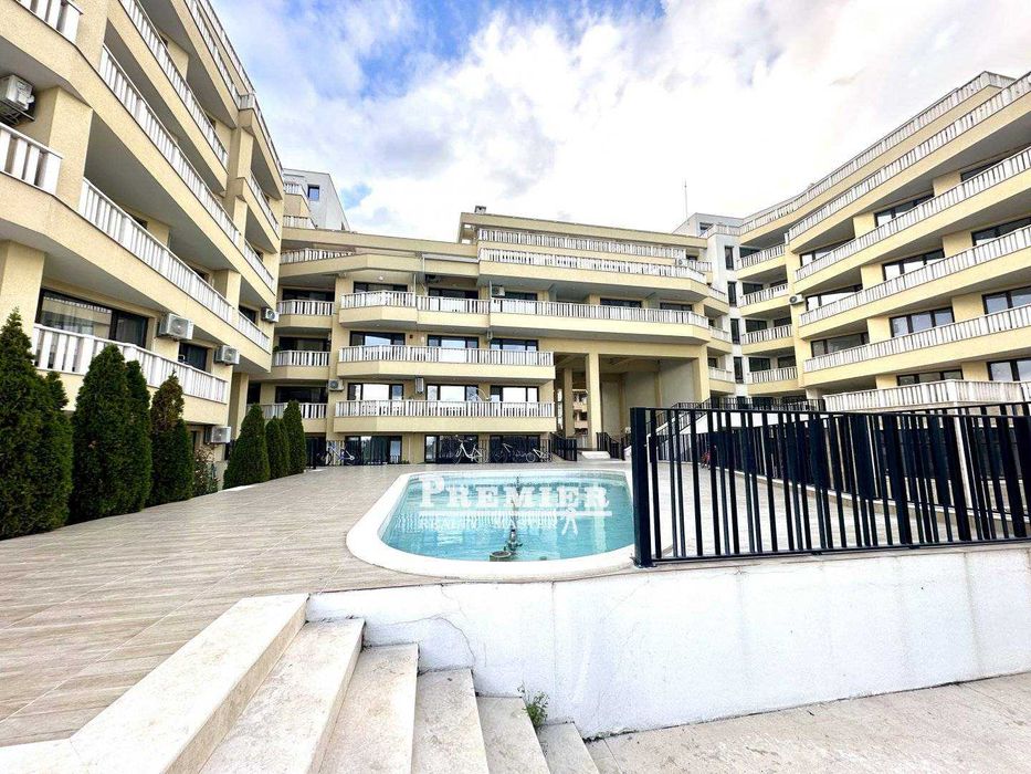 Апартамент на морския бряг в престижния квартал Сарафово