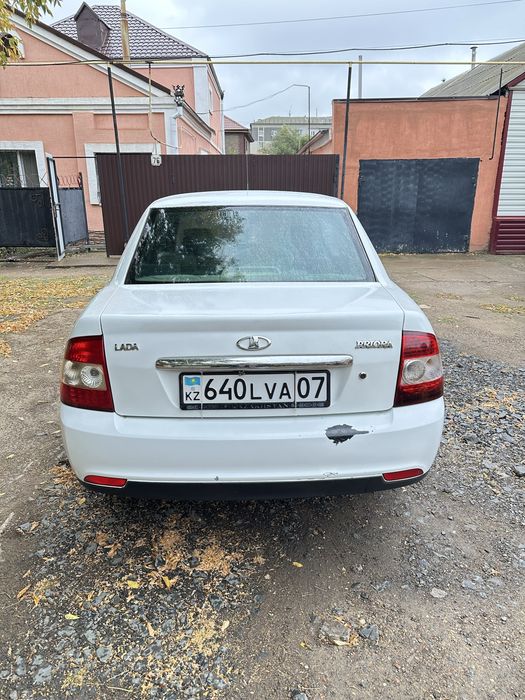 Продается Приора 2