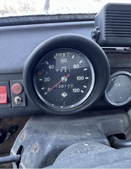 Vând trabant de colecție