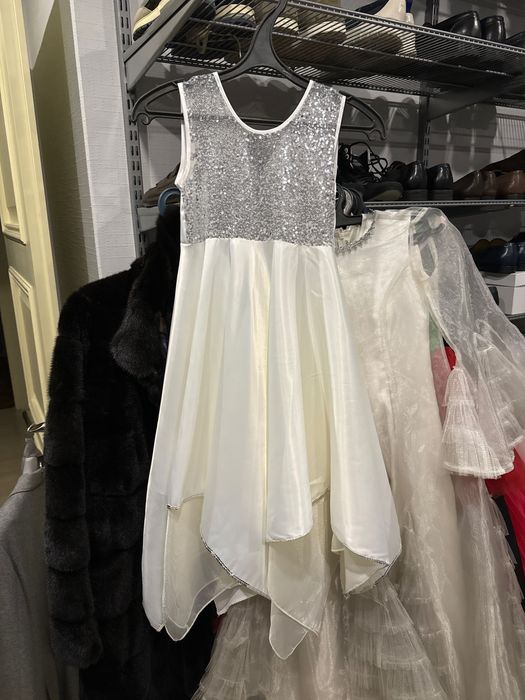 Платье нарядное для 8-10 лет