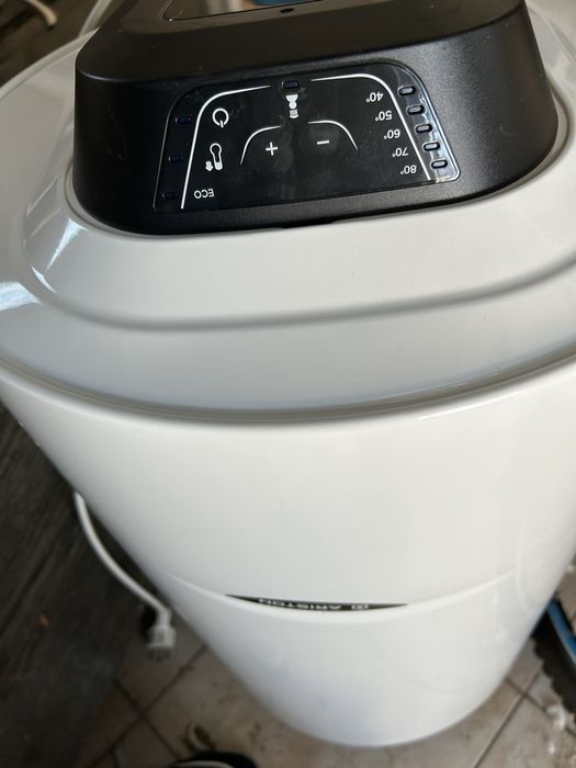 Vând Boiler Ariston 80 l