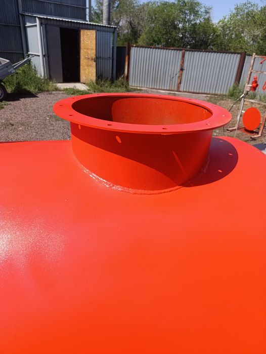 Автоцистерна вакуумная 4куба