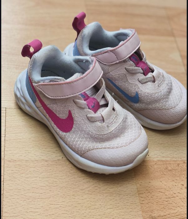 Детски маратонки Nike Revolution 6