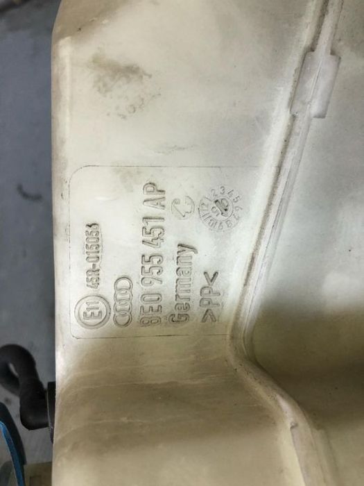 vas lichid parbriz 3.0 tdi audi a4 b7