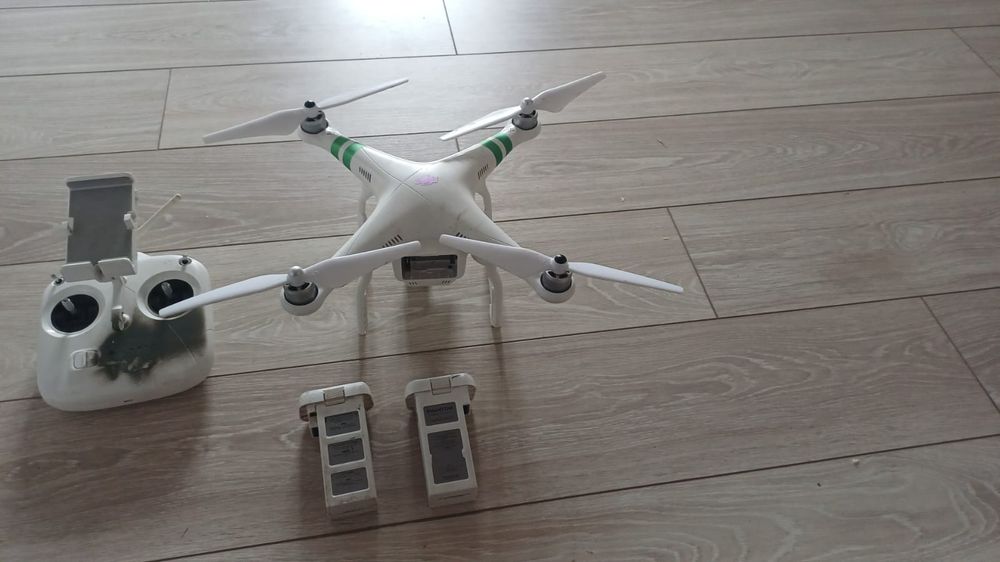 Дрон DJI Phantom 3 (срочно)