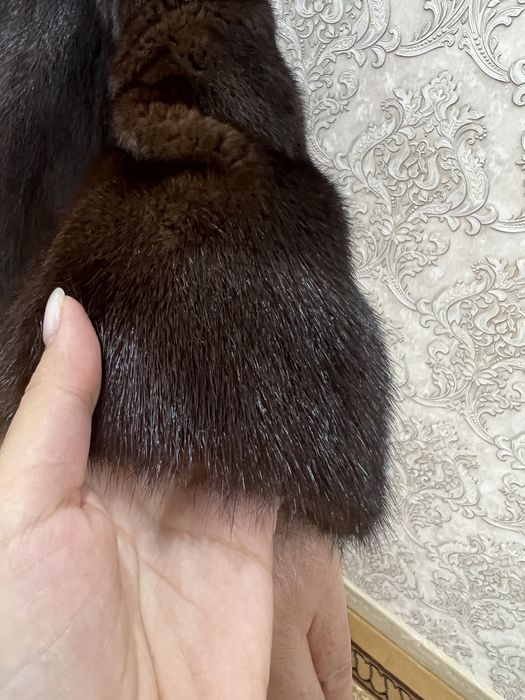 Шуба норковая продам