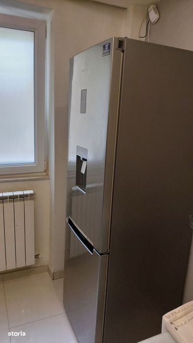 Central-Liceul Petru R.-Apartament 3 camere, mobilat, centrala,350euro