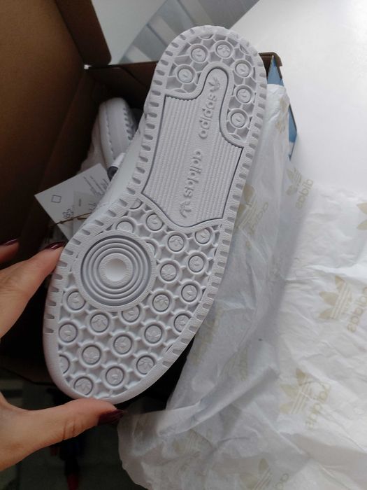 Adidas нови , ест кожа 36