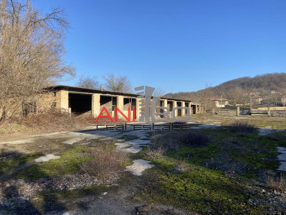 Парцел в с.Веселиново, обл. Шумен, площ 6398, цена 130000 лева