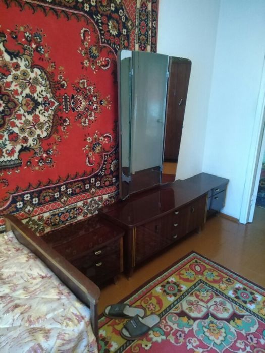 Продам спальный гарнитур