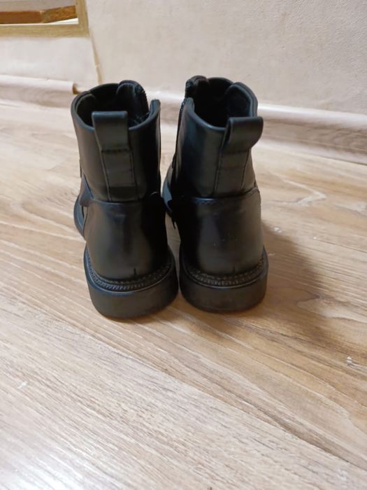 Обувь в хорошом состояние