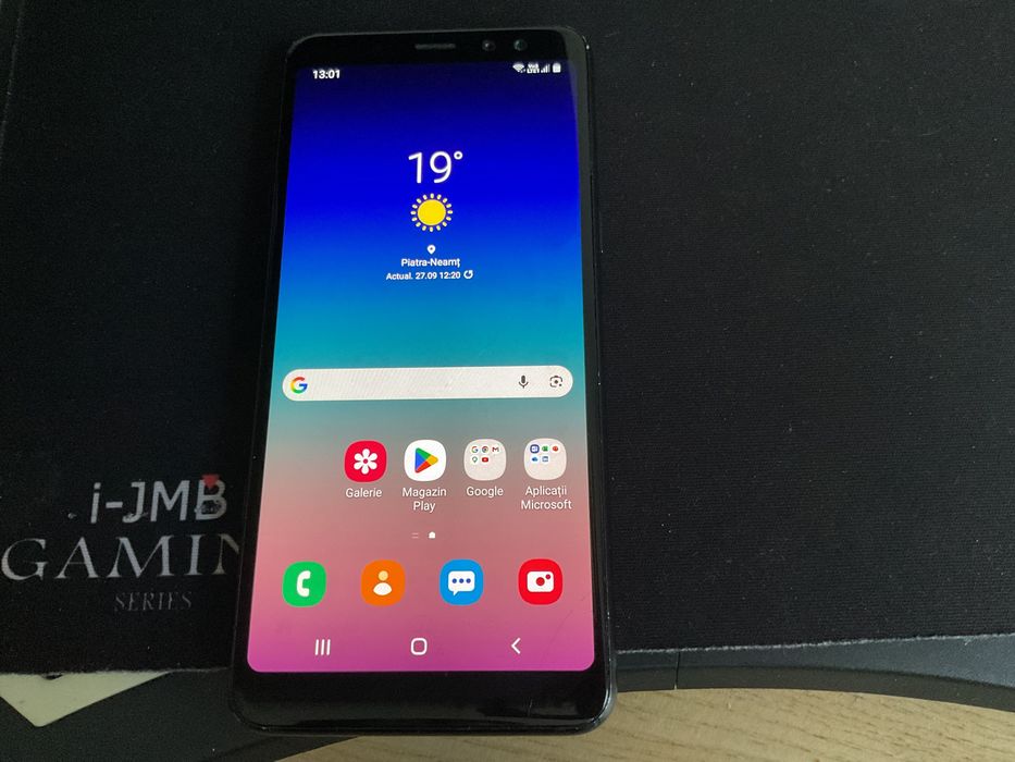 Telefon Android Samsung A8