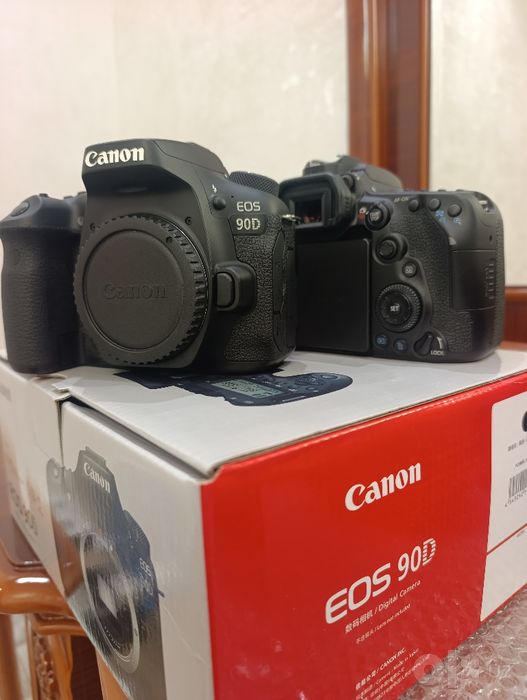 Canon EOS 90D + 18-135 USM NANO