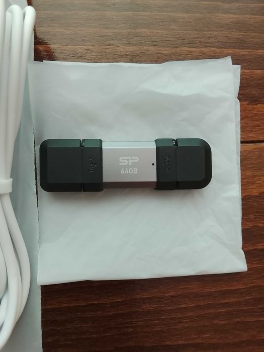 Флаш памет Silicon Power Mobile 64GB