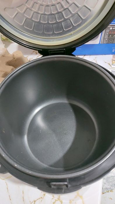 Продам мультиварку.