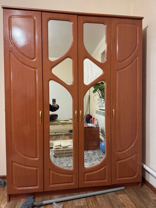 Шкаф для вещей и одежды