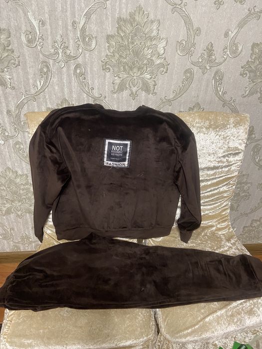 Женский одежда сатылады