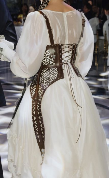 Этно-корсет в АРЕНДУ