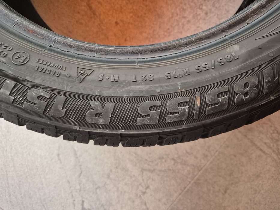 Vând cauciucuri 185/55/15 M+S set complet imp Germania