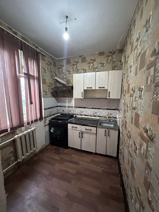 Феруза Продается квартира 2/1/4 балкон 1.5х3 ор-р: Школа 205