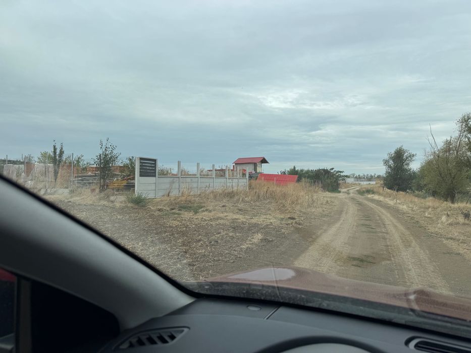 teren intravilan Comuna Berceni-Dobreni judetul Ilfov LANGA LAC