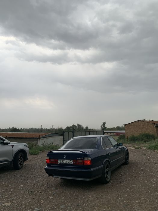 BMW 525I 1991 года продам