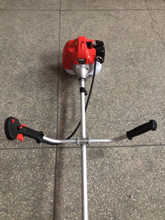 Бензиновый триммер