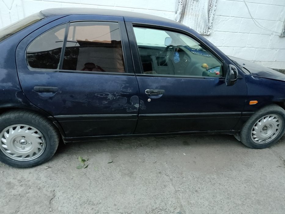 Ниссан примера 1991года