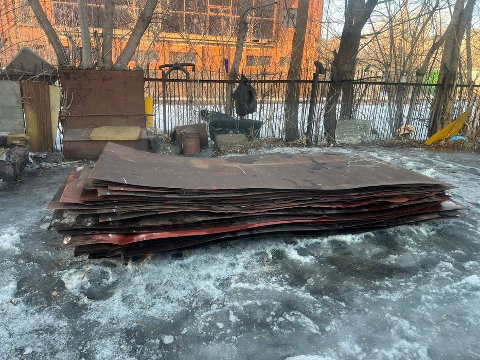 Продам лист горячекатаный б/у
