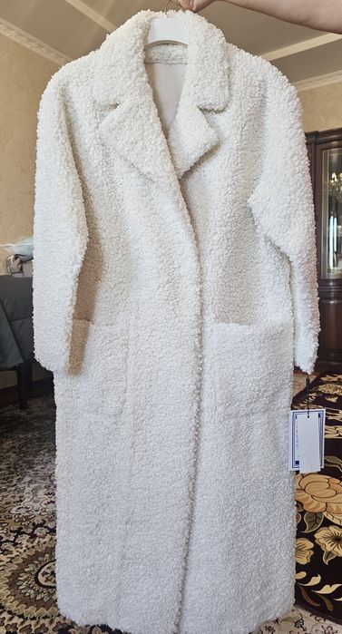 Продается женская верхняя одежда