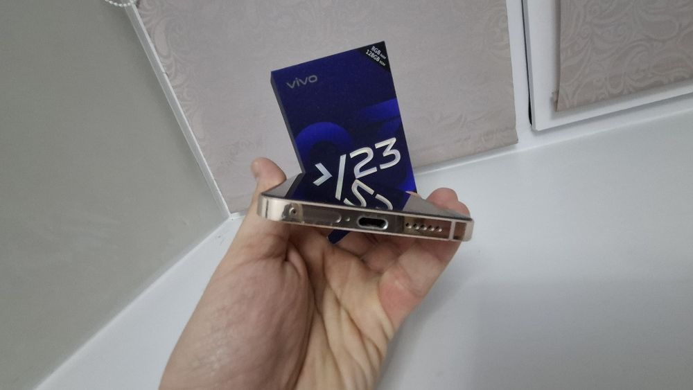 Продам Смартфон vivo