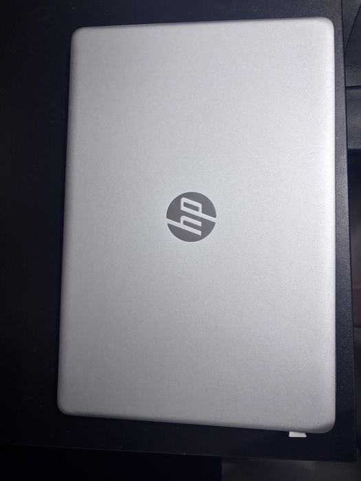 Laptop HP I7- Gen 11, 16 GB, SSD 1 TB