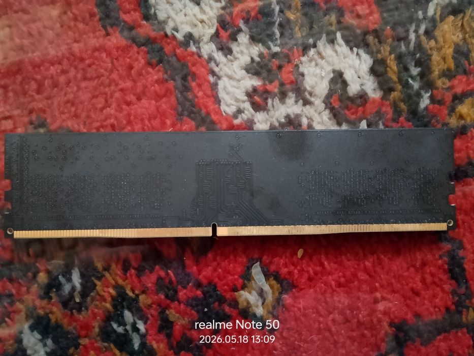 Ddr 4. 4+4 8 g 2667 ram xolati yaxshi Kingston brendi zor xolatda