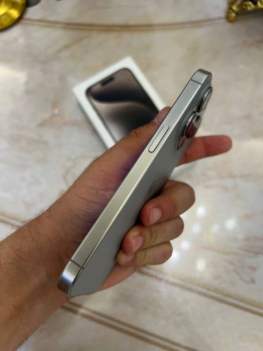 Iphone 15 pro srocha