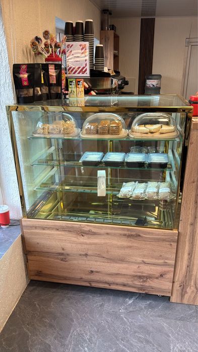 Продам холодильник витрину